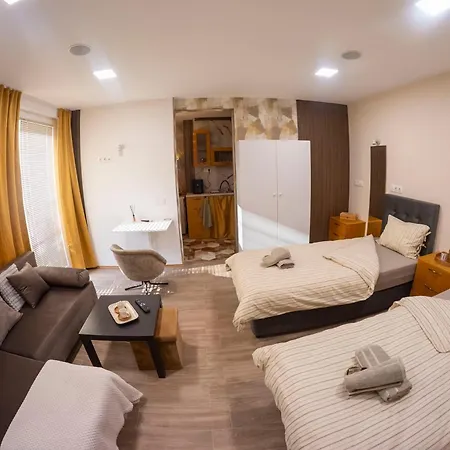 Apartment Good Mood & Parking 2 Plowdiw