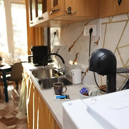 Good Mood & Parking 2 Apartmán *