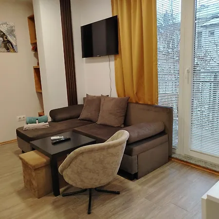 Good Mood & Parking 2 *